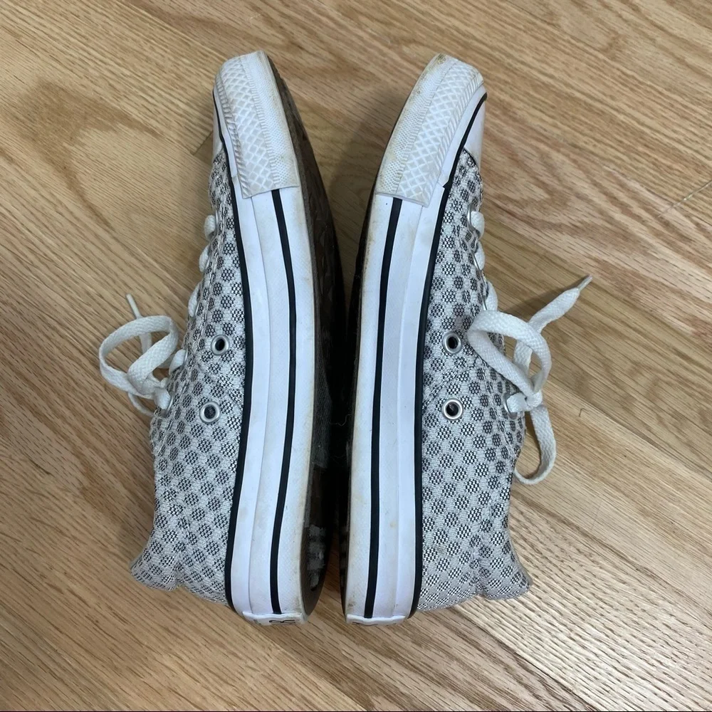 Converse Silver Polka Dot Sneakers Sz 5 Women’s - Picture 6 of 9